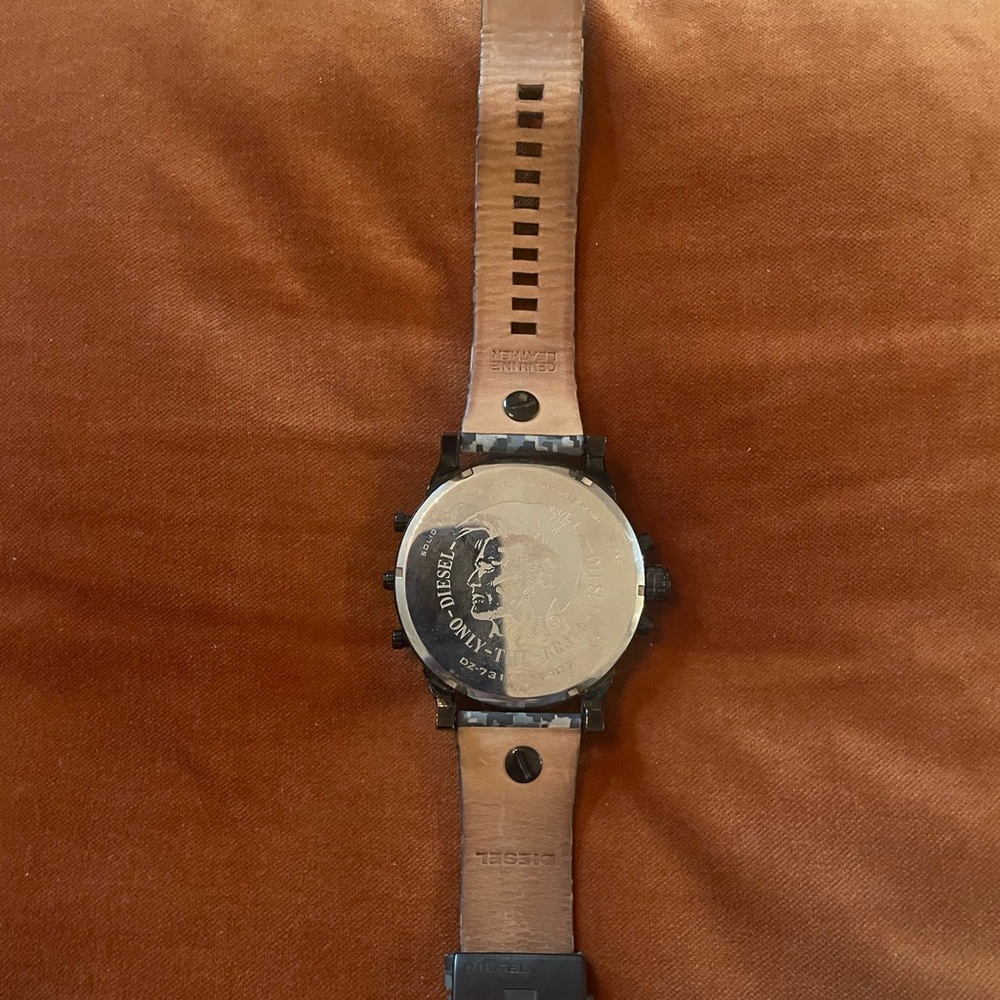 Diesel men’s watch - Picture 3 of 4